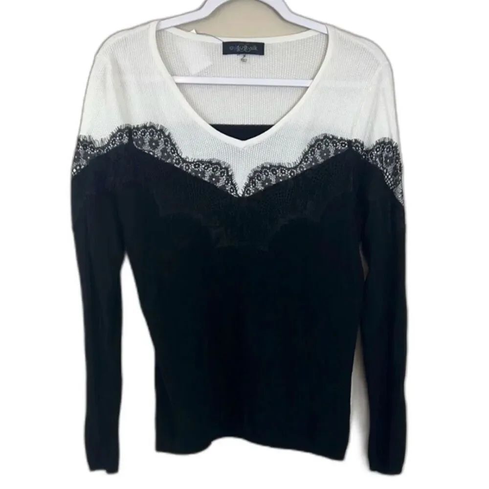 NWT AUGUST SILK white black lace rayon/nylon knit SWEATER TOP M